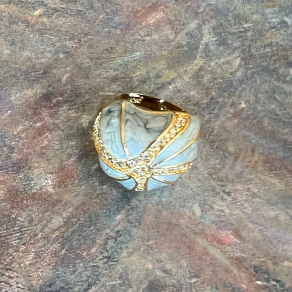 Ring - Picture 1 of 1